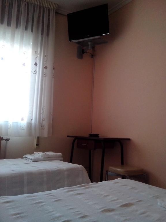 Pension Estrada Сантьяго-де-Компостела Экстерьер фото